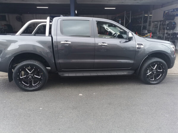 Tyre & Wheel Fitout